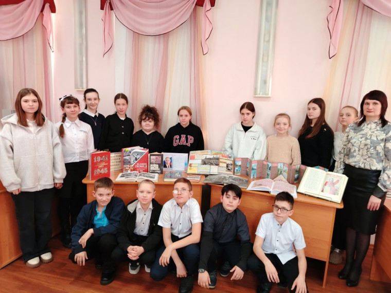 МЫ ГОРДИМСЯ ПОДВИГОМ СОЛДАТ.